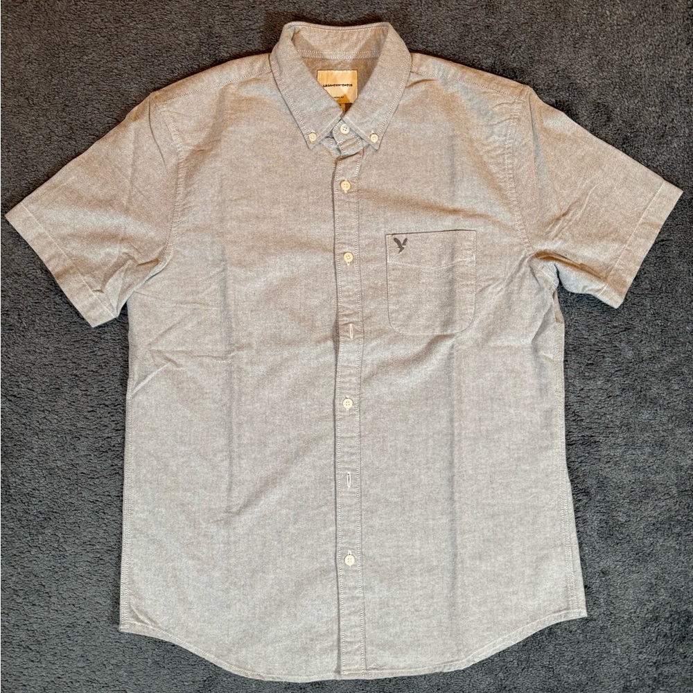 American Eagle Short Sleeve Button Up